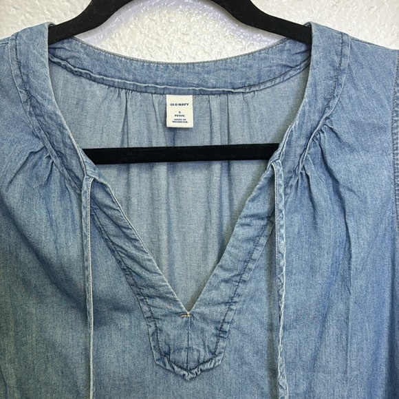 Old Navy Blue Chambray Sleeveless V-Neck Dress - Picture 6 of 8